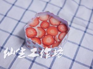 草莓洛丽塔奶冻的做法 步骤1