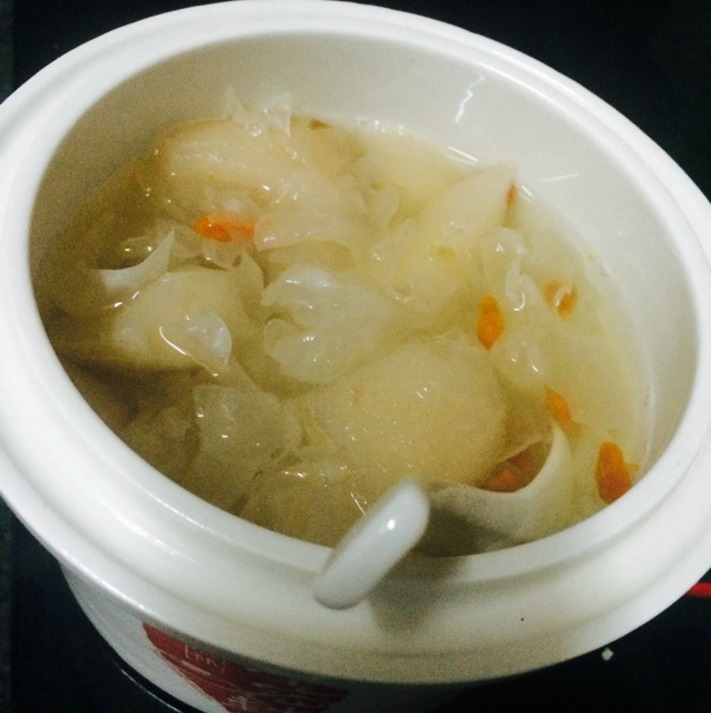 冰糖银耳雪梨汤