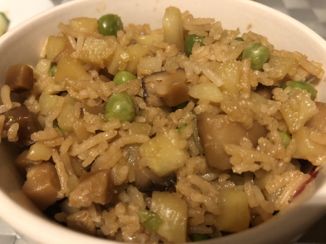 土豆焖饭（电饭煲）