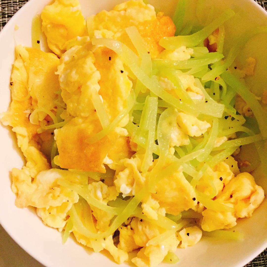 莴笋炒鸡蛋