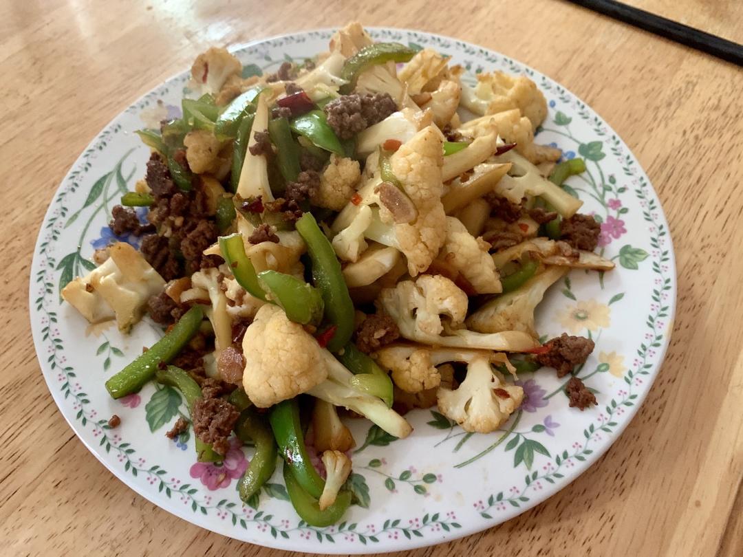 老丁的私房菜-干锅花菜