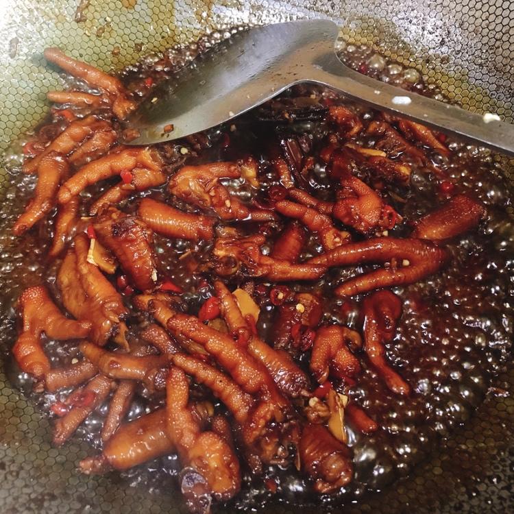 香辣烧鸡爪