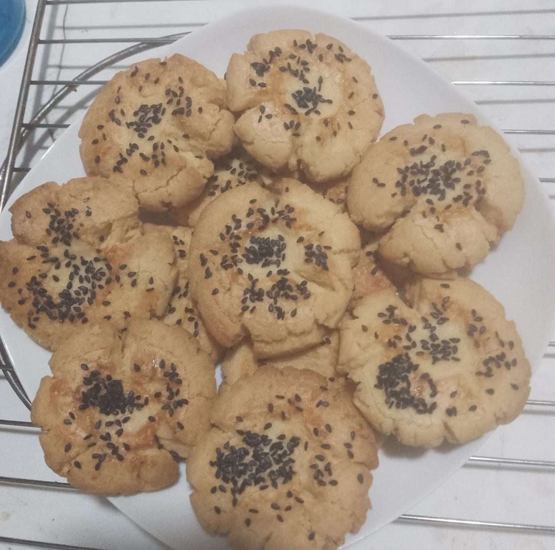 轻轻一按就碎掉的原味桃酥（不输猪油版）