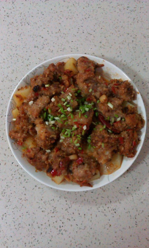 剁椒排骨蒸土豆