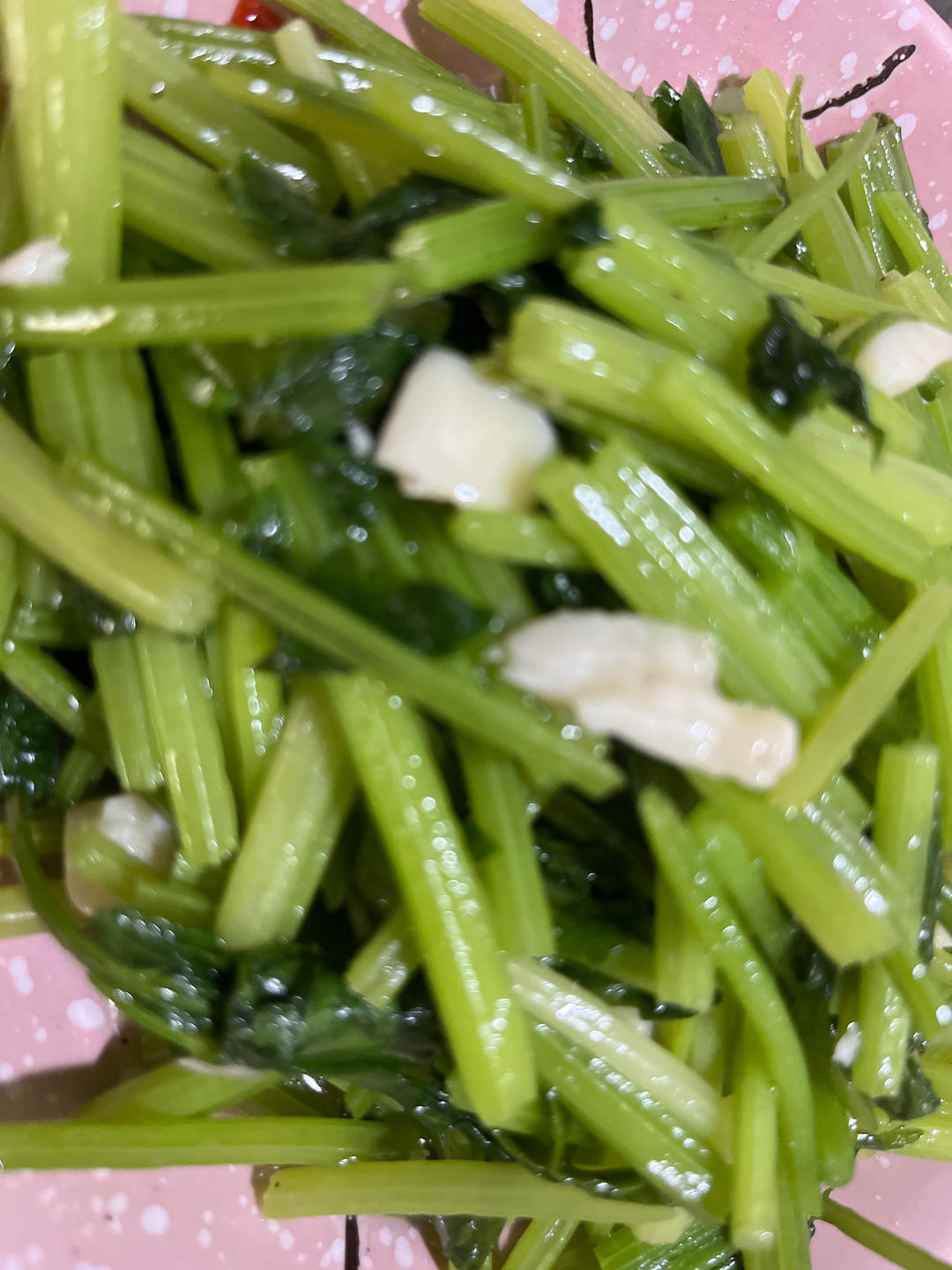 究极解油腻好菜：蒜炒西芹