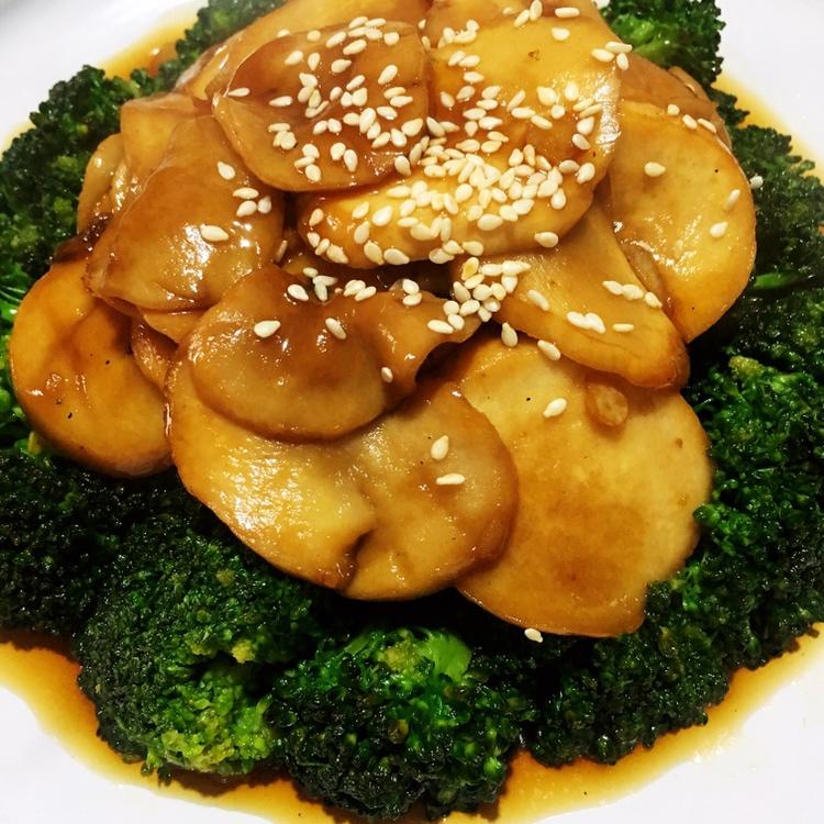 杏鲍菇扣西兰花