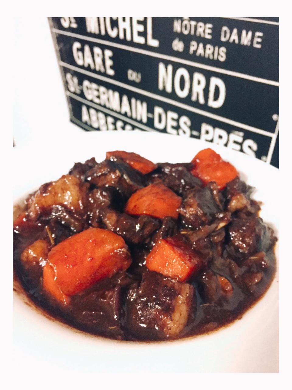 番茄红酒炖牛肉（铸铁锅版）