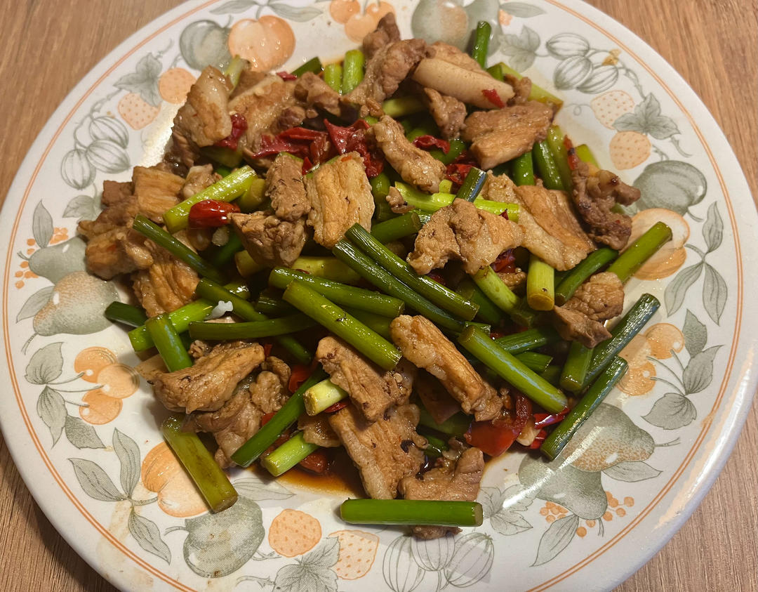 简单易做的下饭菜－蒜苔炒肉