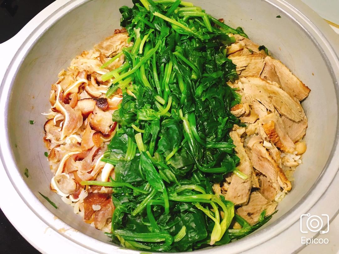 香肠煲仔饭