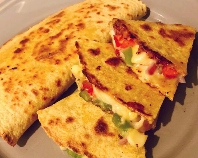 素食墨西哥芝士馅饼    Vegetarian Quesadilla的做法