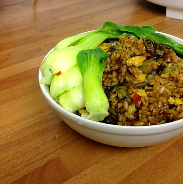 酸菜蛋炒饭