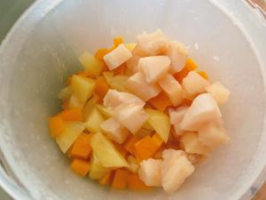 7-14m都能吃的辅食: 鳕鱼南瓜土豆泥球的做法 步骤2