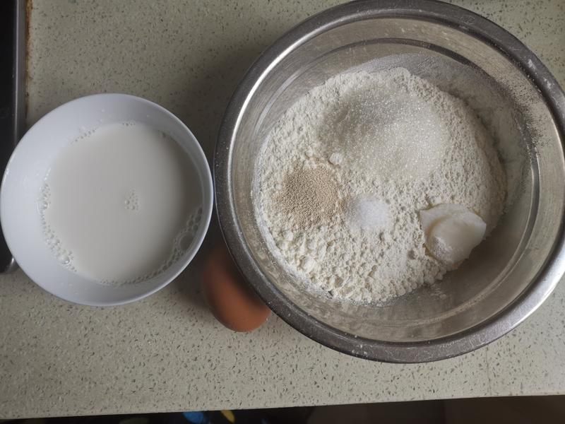 纯奶手撕吐司的做法 步骤1