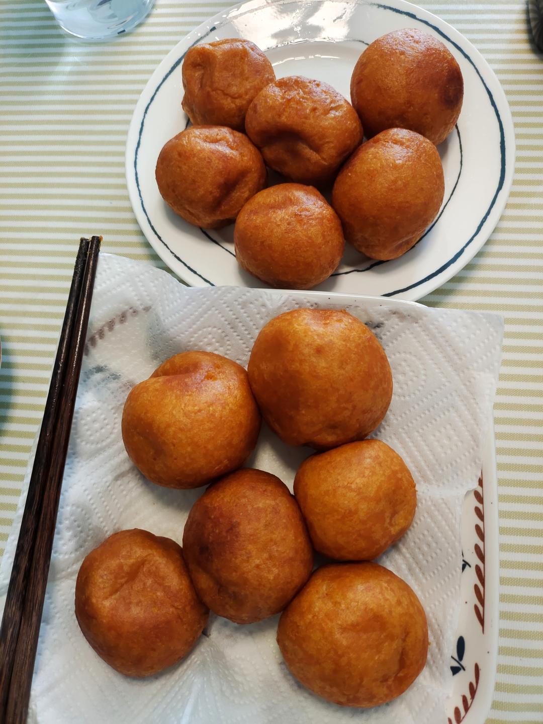 妈妈教炸的红薯丸子