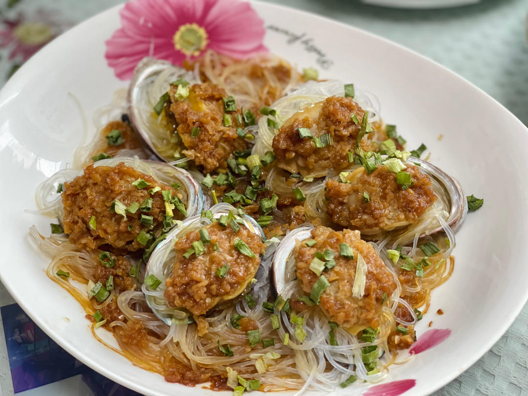 家人连蒜末都不放过的蒜蓉鲍鱼