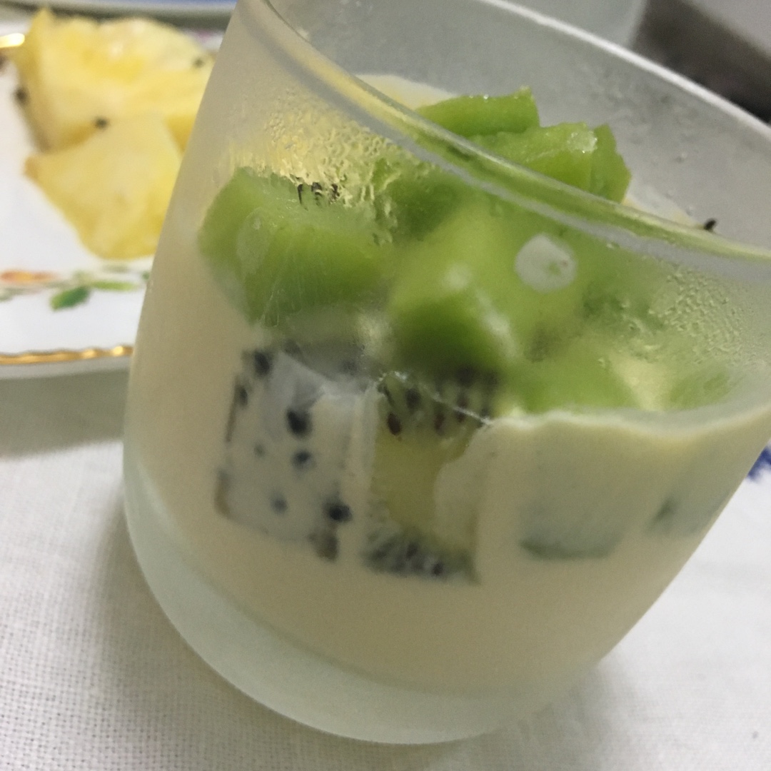 日本大热的草莓牛奶羊羹