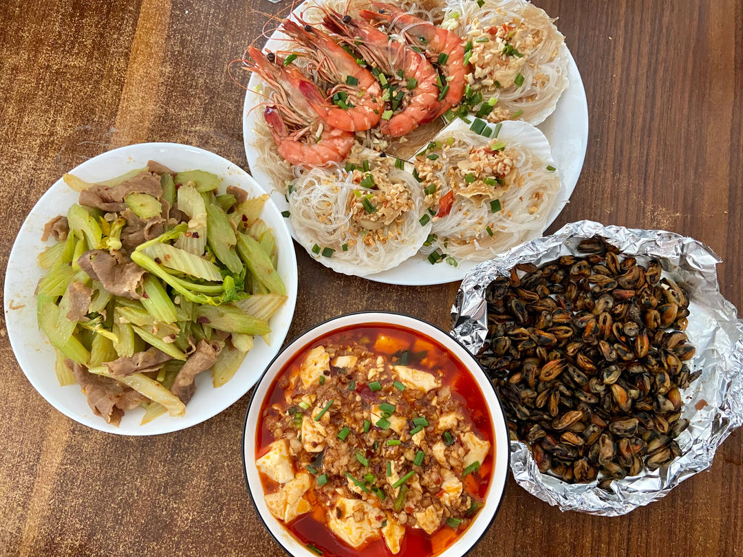 蒜蓉粉丝蒸扇贝
