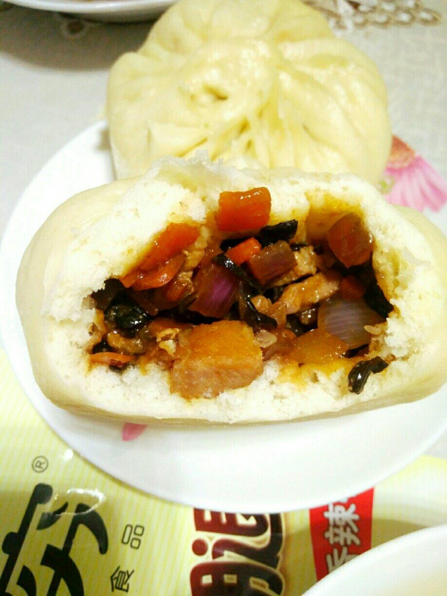 洋葱酱肉丁包子