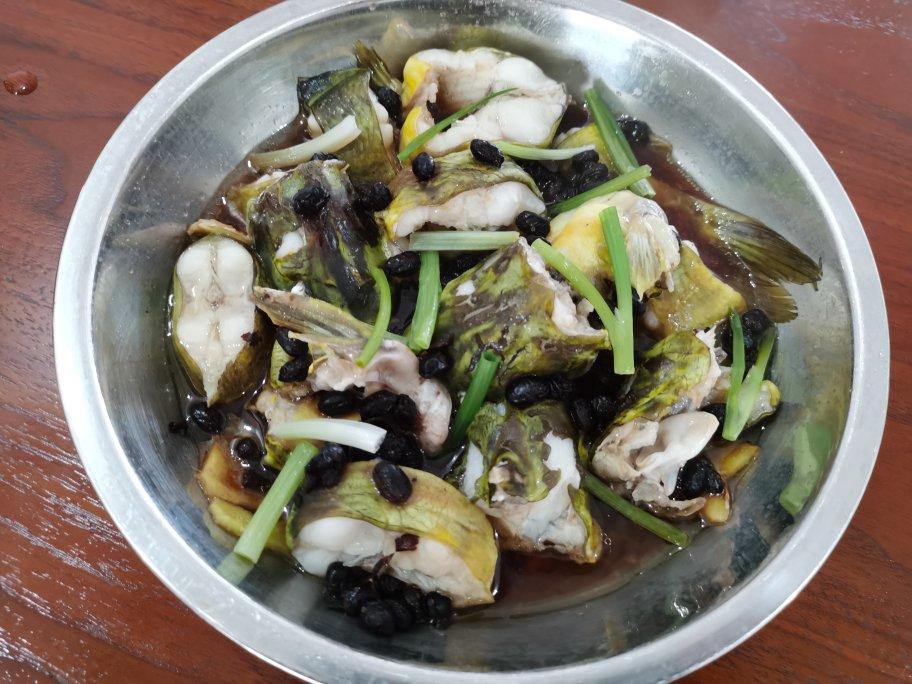豆豉蒸黄骨鱼