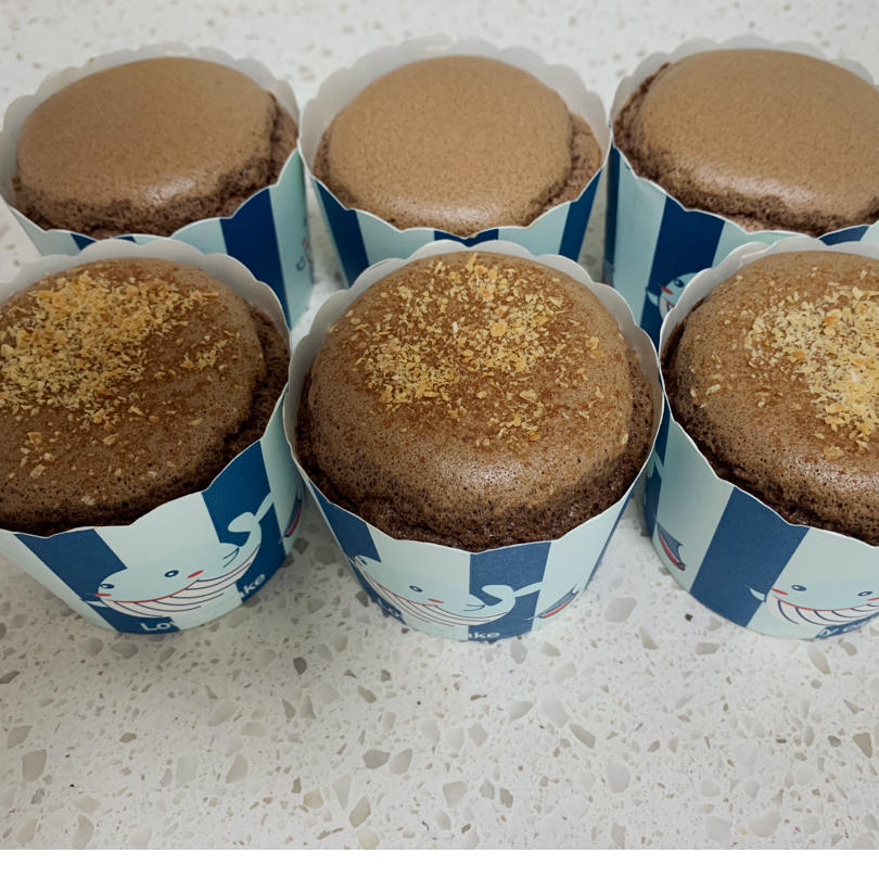 可可戚风纸杯蛋糕