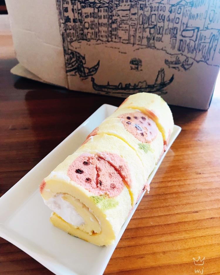 草莓蛋糕卷