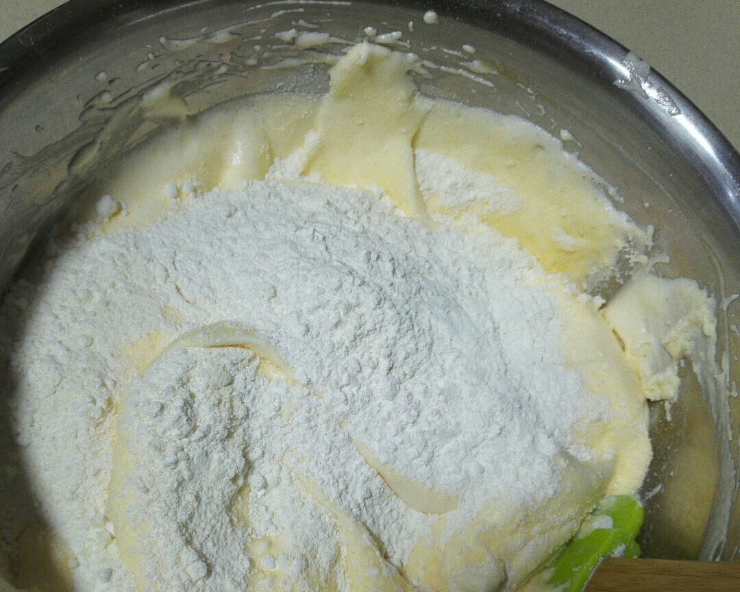 杏仁酥粒海绵蛋糕的做法 步骤5