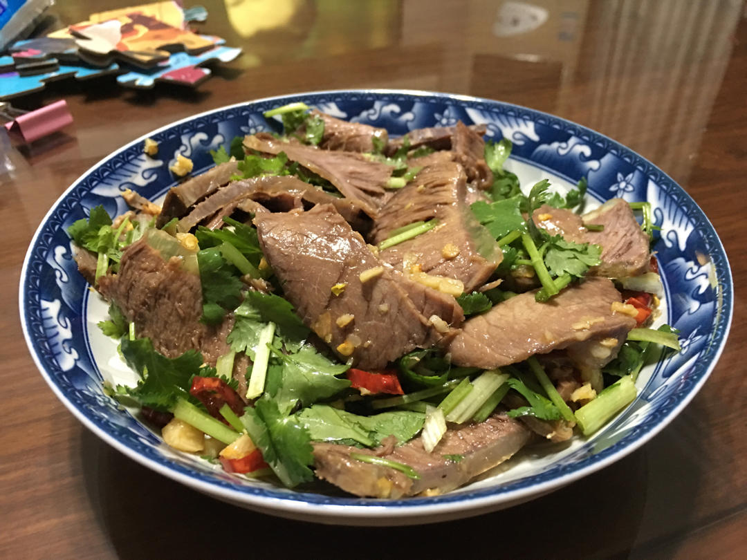 凉拌牛肉
