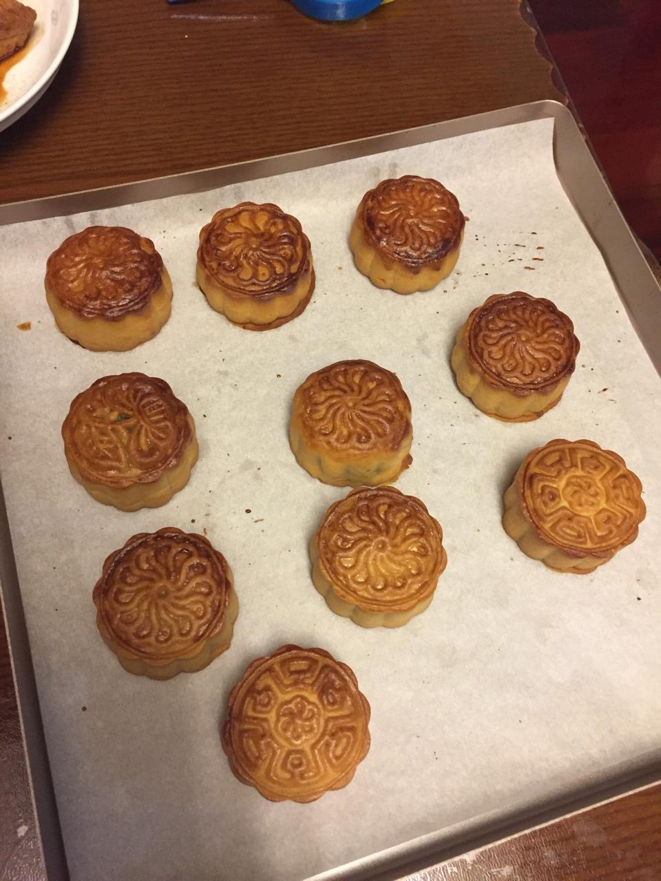 广式月饼——蛋黄莲蓉月饼