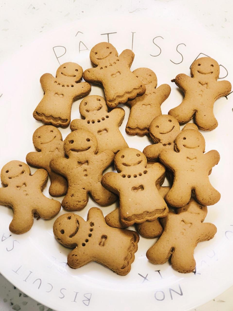 宽带鱼要变窄带鱼做的【圣诞】法式姜饼人饼干~姜糖饼干