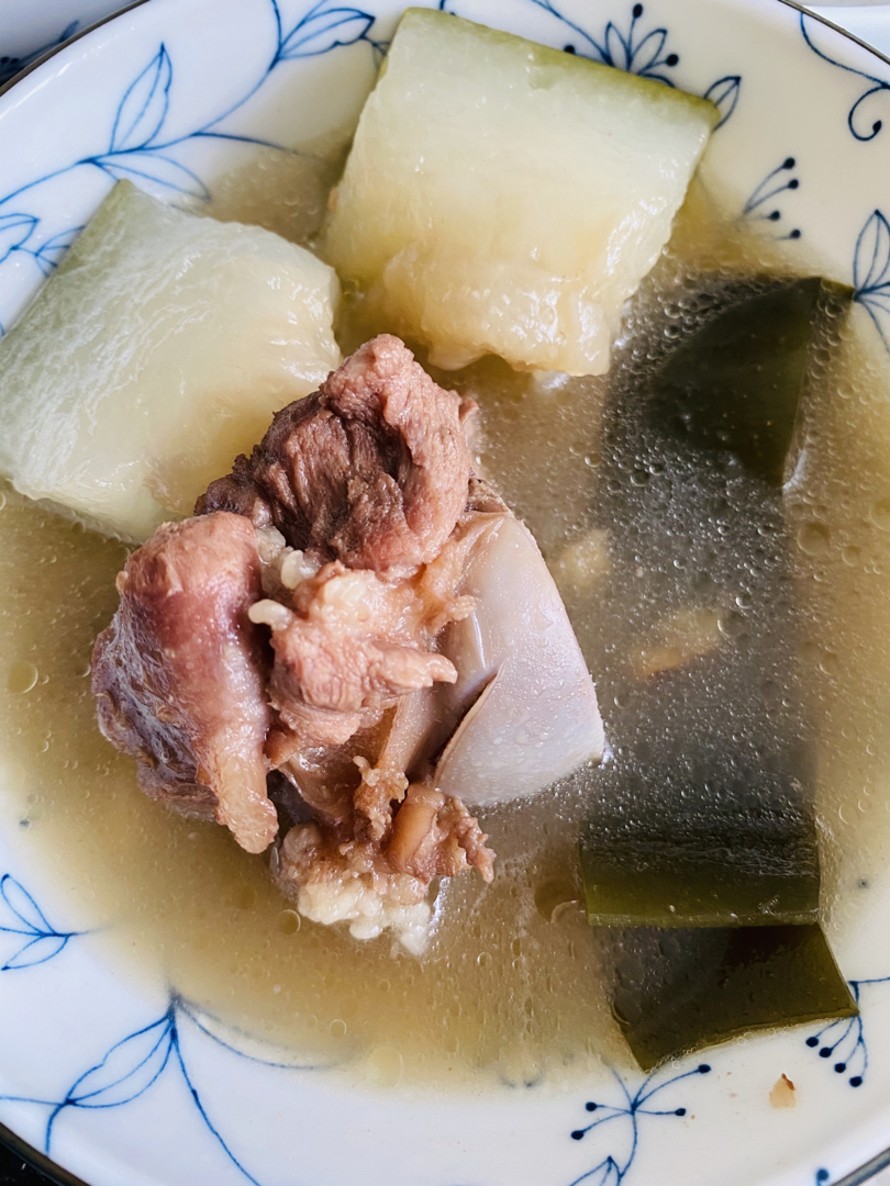 赤小豆薏米冬瓜瘦肉汤