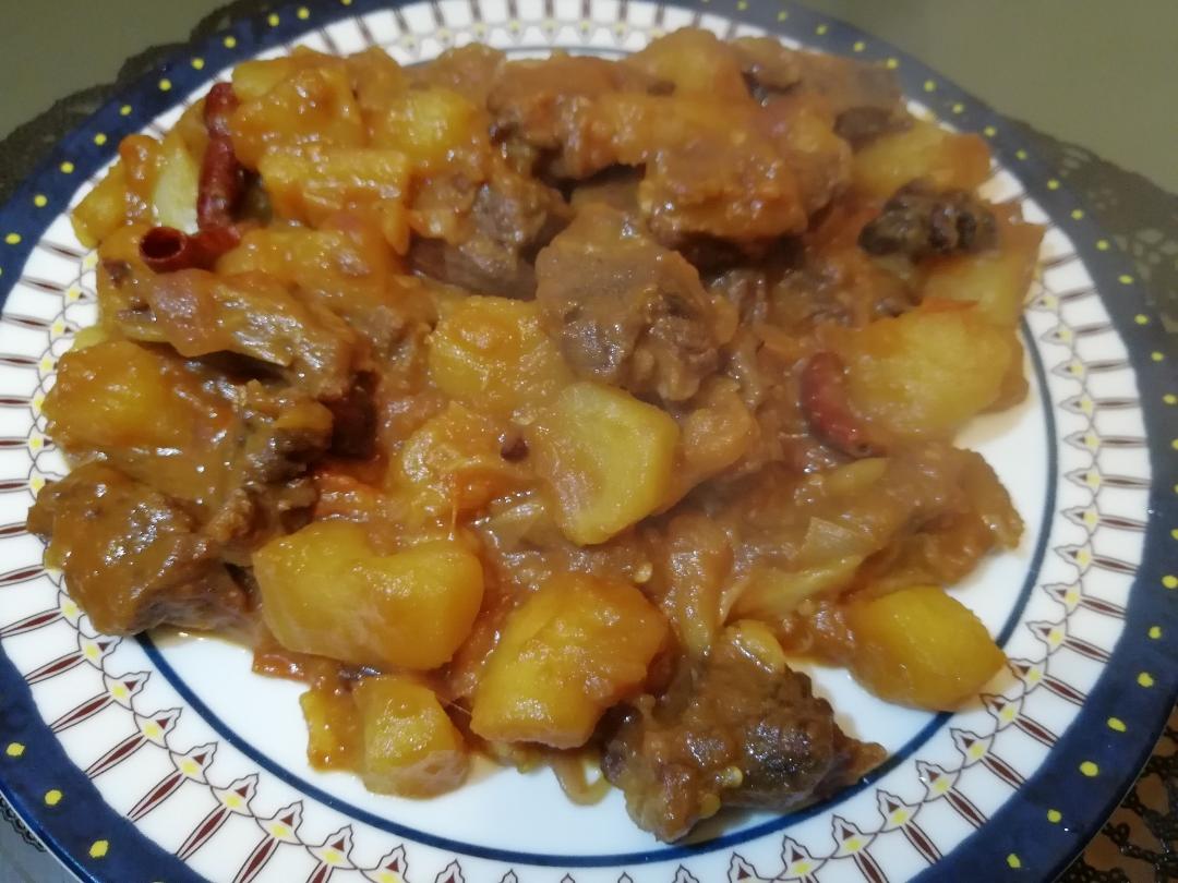 红烧牛肉土豆 （独家秘制）