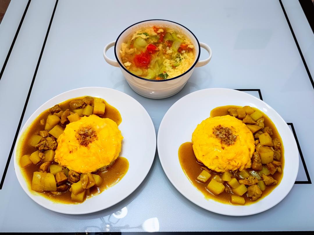 小黄人咖喱蛋包饭