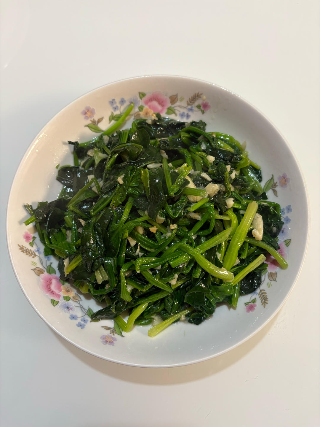 不涩口又嫩的清炒菠菜