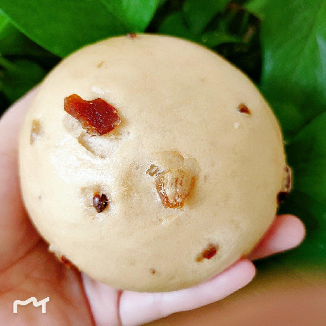 红糖红枣枸杞核桃馒头