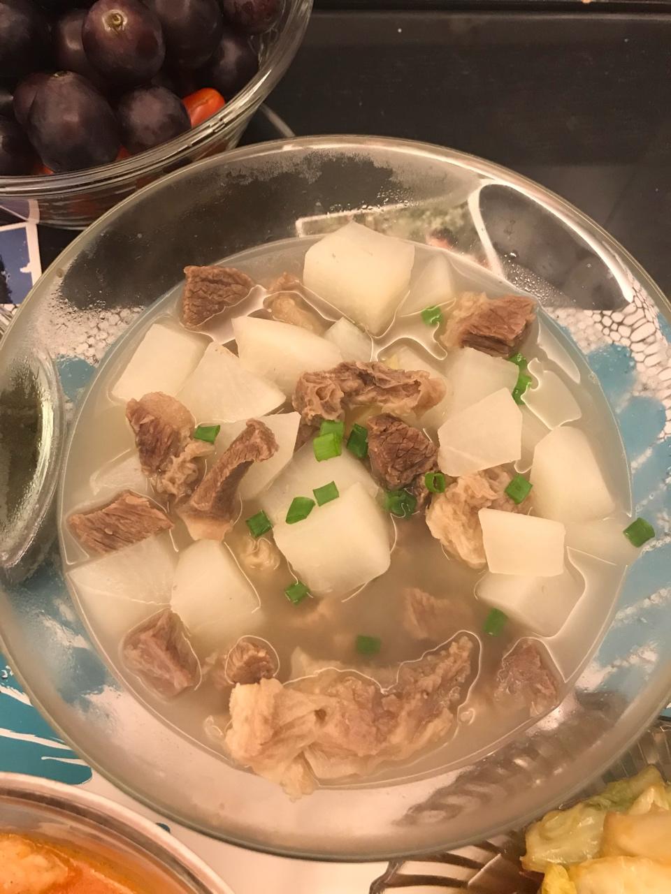 清炖白萝卜牛腩汤
