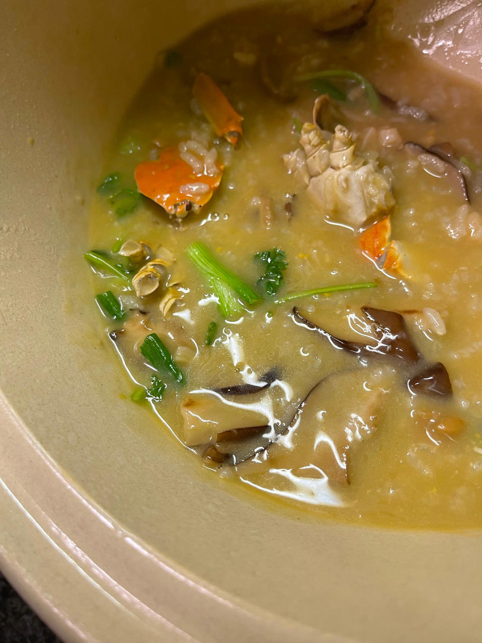 鲜美无比的螃蟹粥～制作简单