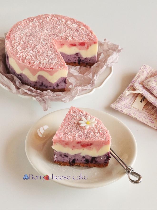 ⛱夏日免烤甜品🍓🫐高颜值莓果芝士蛋糕的做法