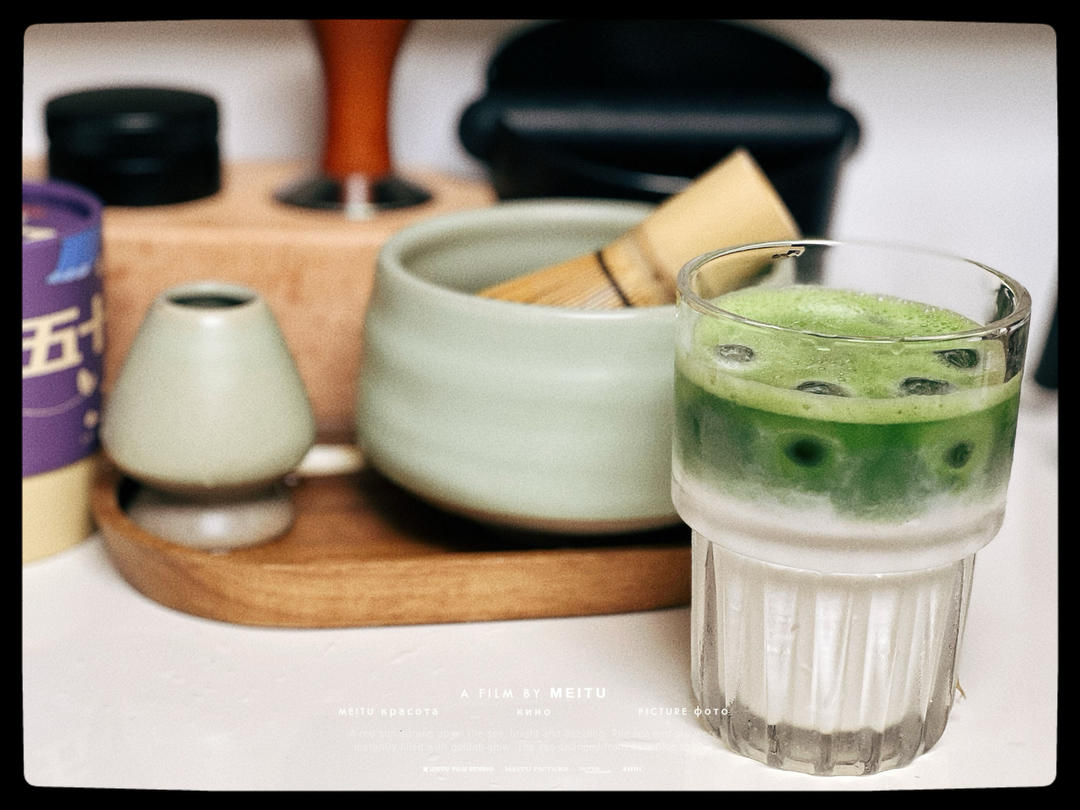 冰酿抹茶拿铁ICED MATCHA LATTE