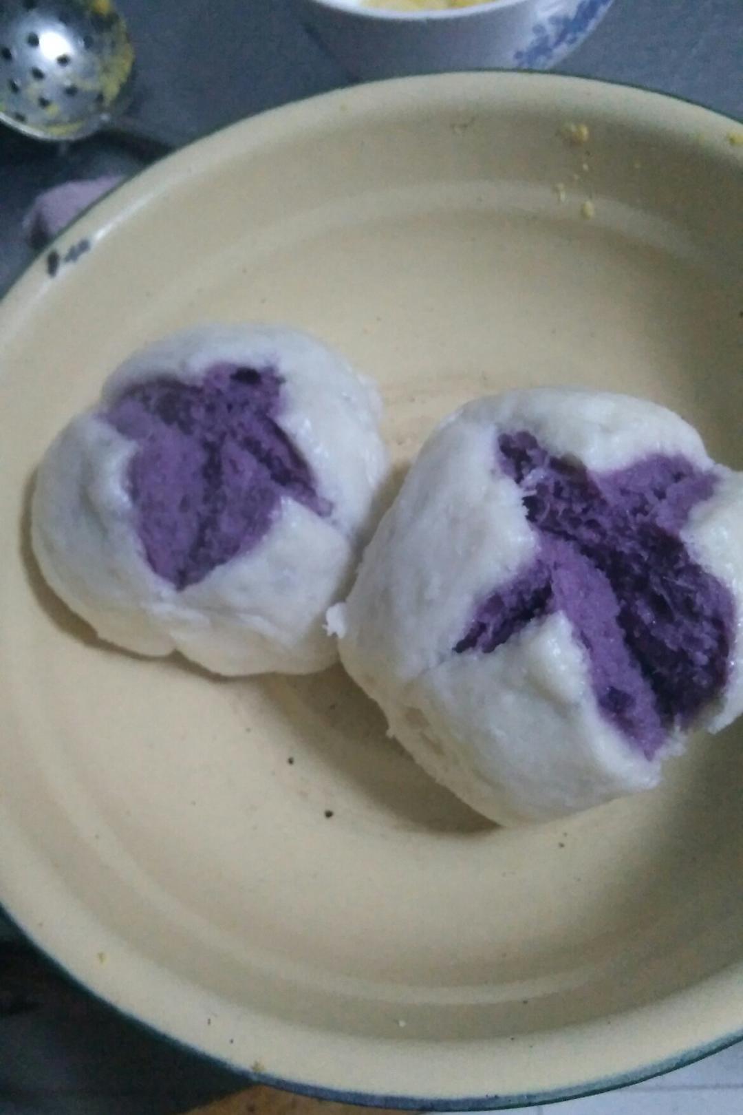 【双色开花紫薯馒头】，馒头也可以有花样儿。