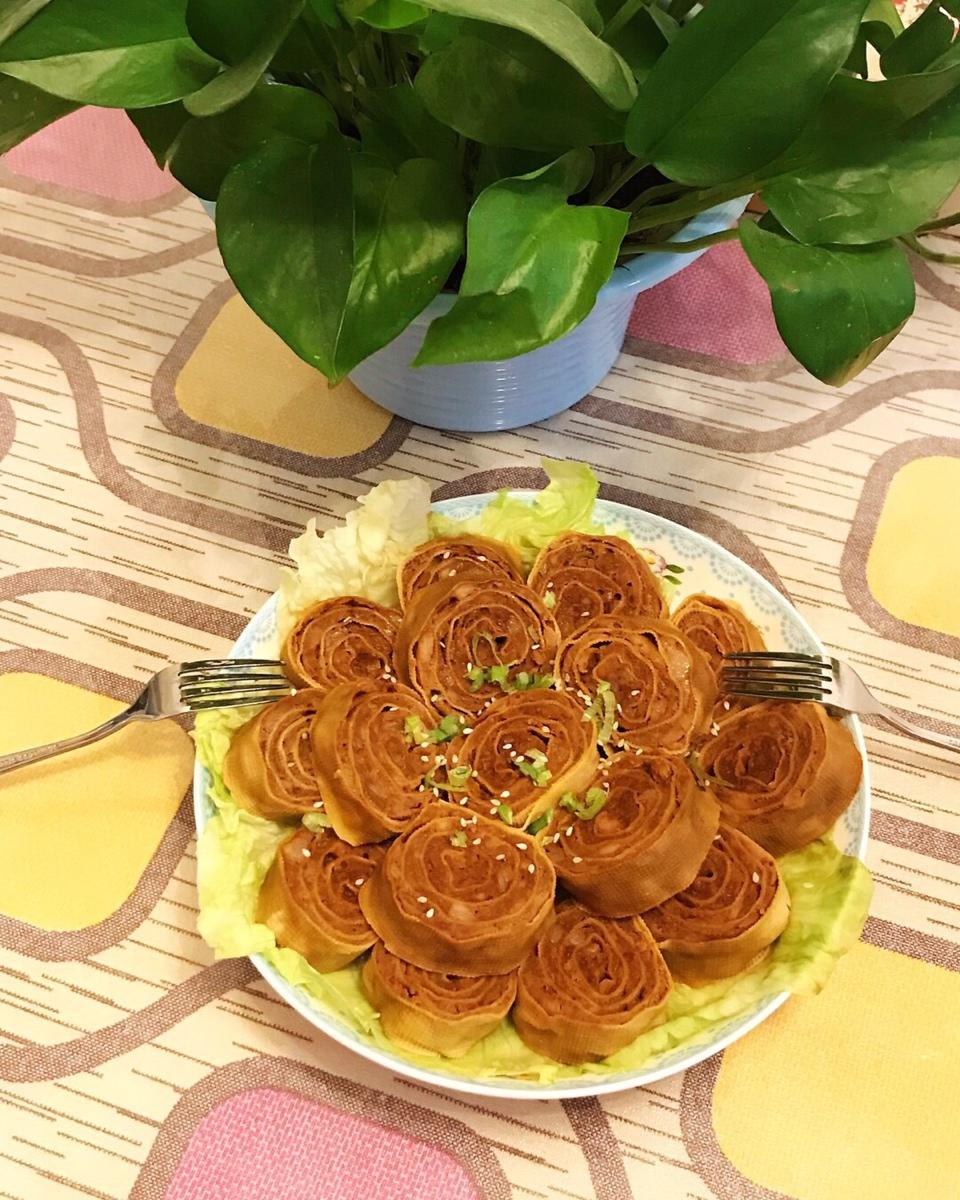 蒸豆皮肉卷