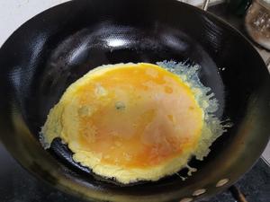 胡萝卜炒鸡蛋的做法 步骤3