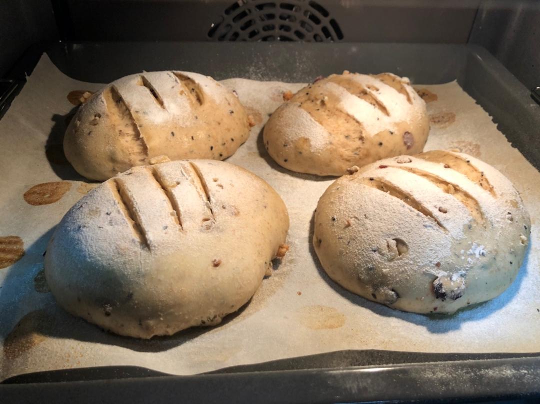 全麦核桃包～软欧包