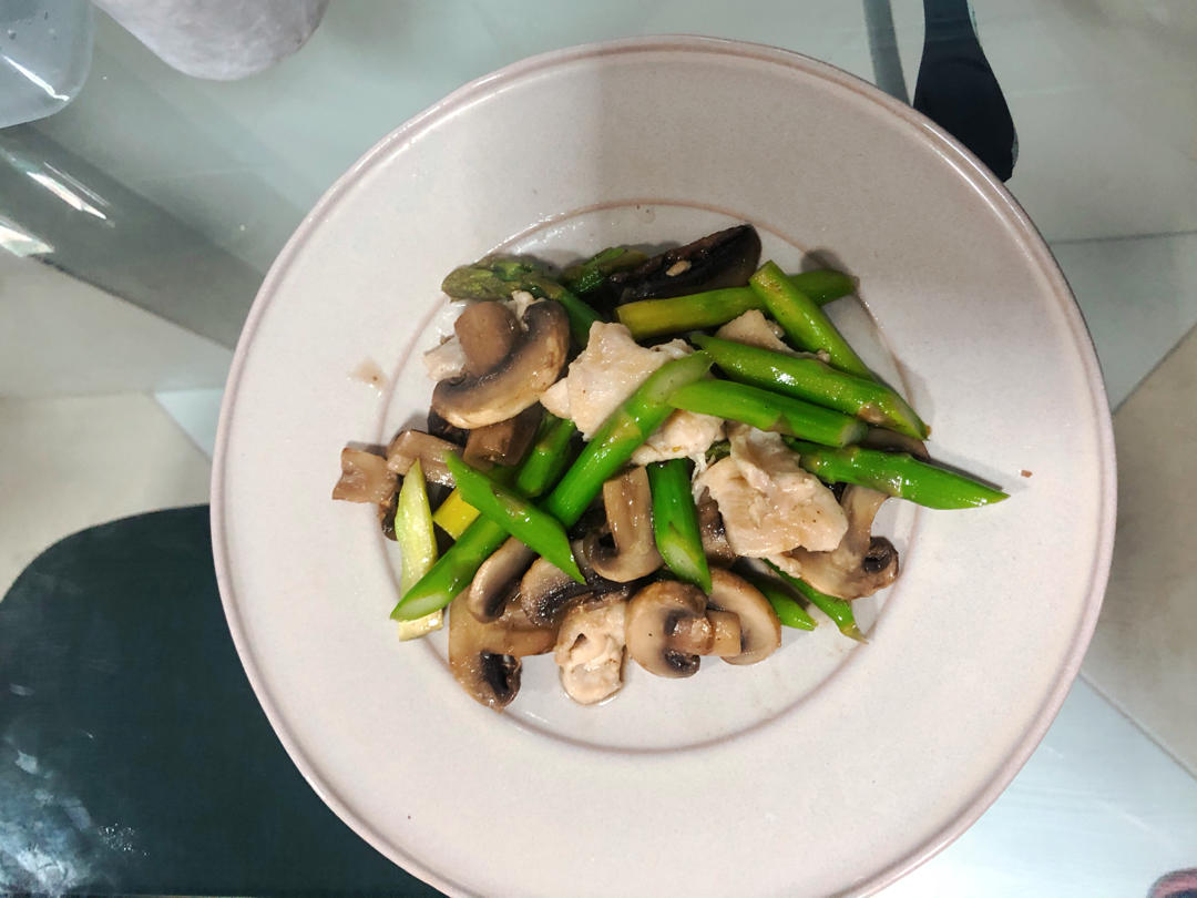 教你做最好吃的芦笋炒蘑菇 新手速get！