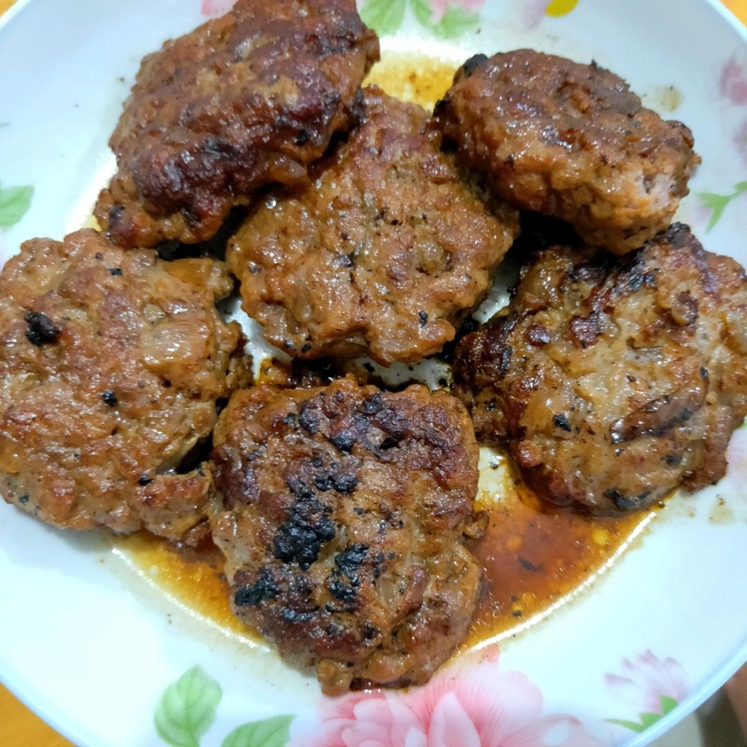 常备餐之好吃多汁的汉堡牛肉饼