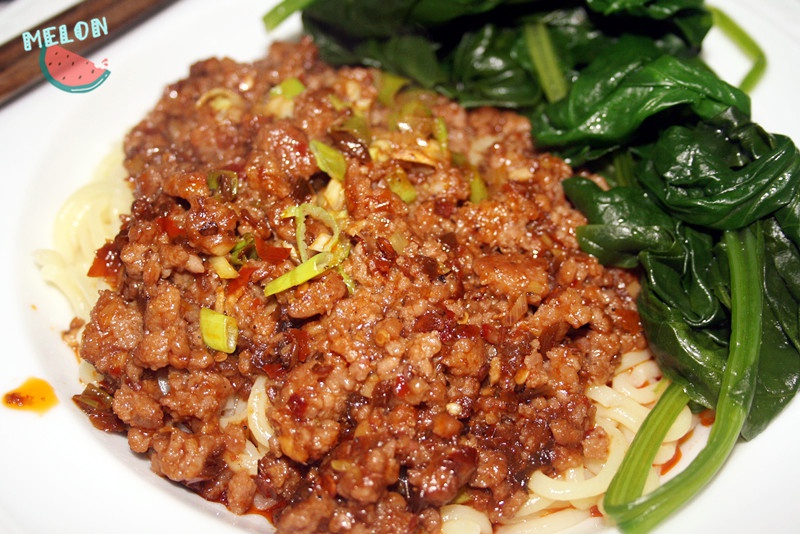 红油肉燥干拌面