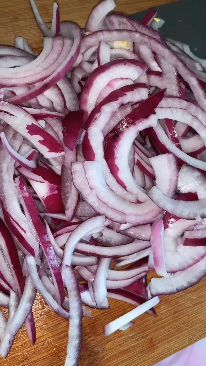 洋葱酥卤肉饭