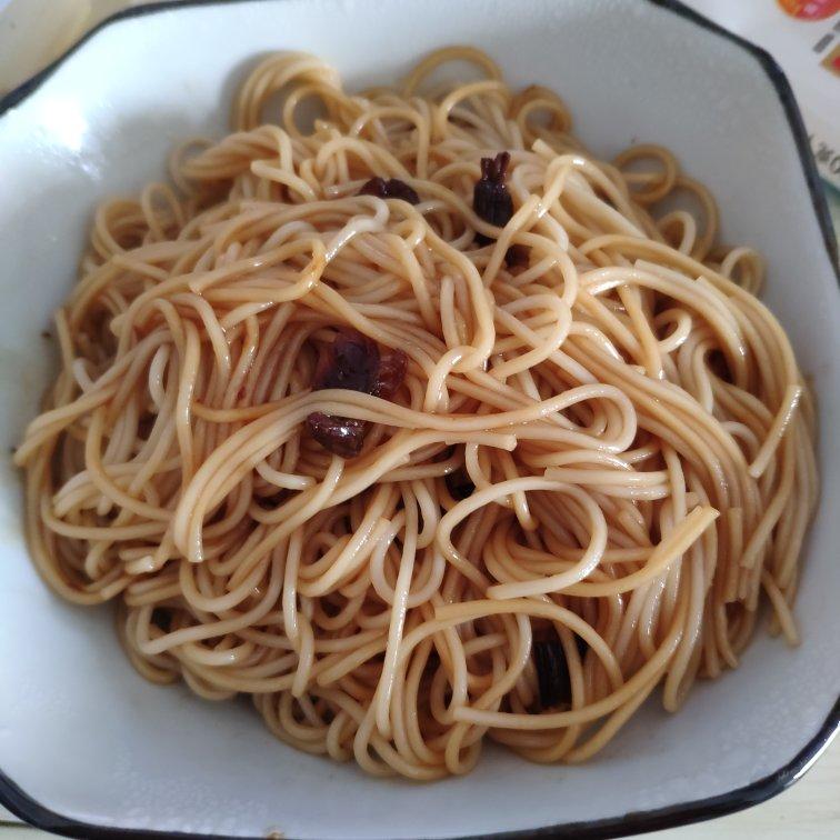 10分钟搞定的一碗葱油拌面