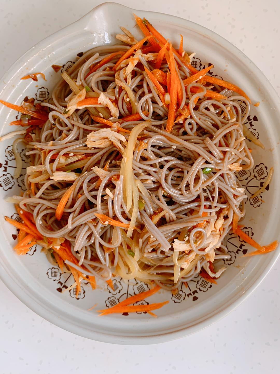 灵魂酱汁～凉拌鸡丝荞麦面