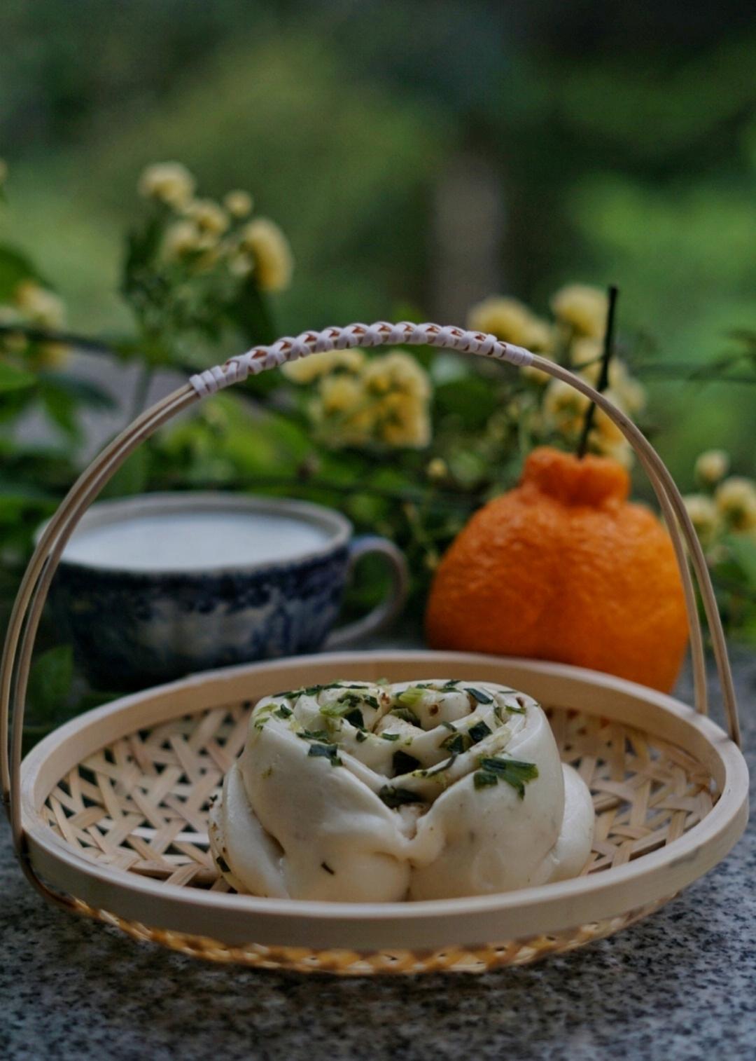 彭豆做的葱油芝麻花卷，煎花卷，双色花卷，南瓜玫瑰花卷，酱肉花卷（一次发酵二次发酵都适用附花卷做法）