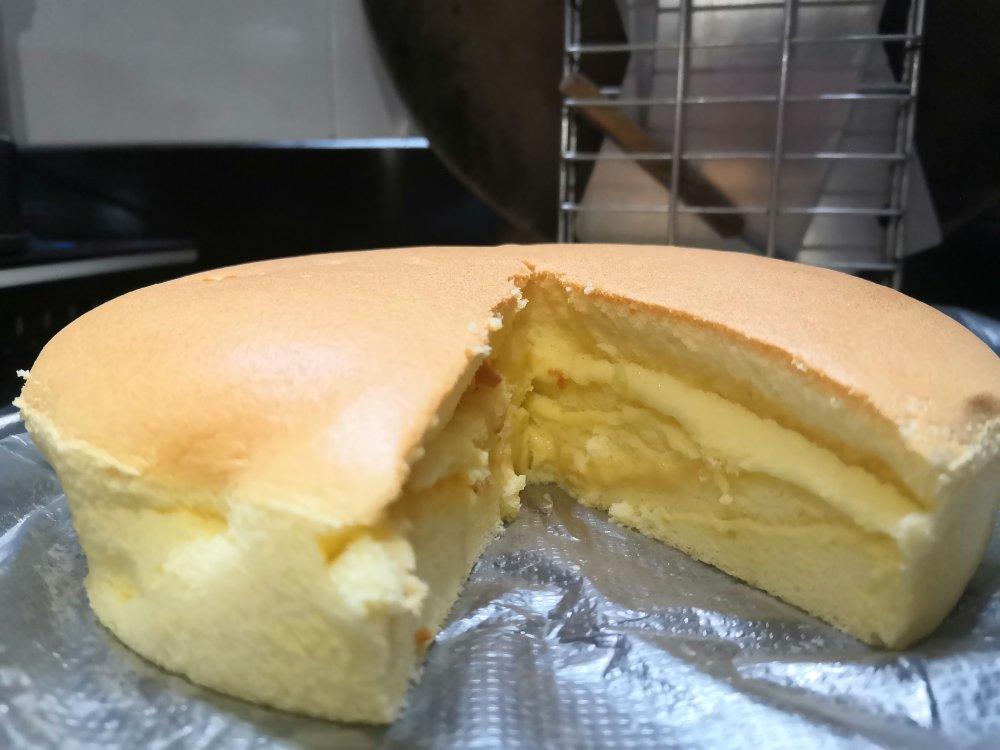 堪比柯基屁股
爆浆芝士🧀古早蛋糕